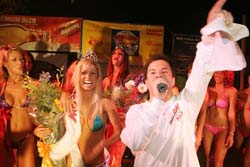 Miss Hawaiian Tropic August 2006 photo - Duval Street, Key West
